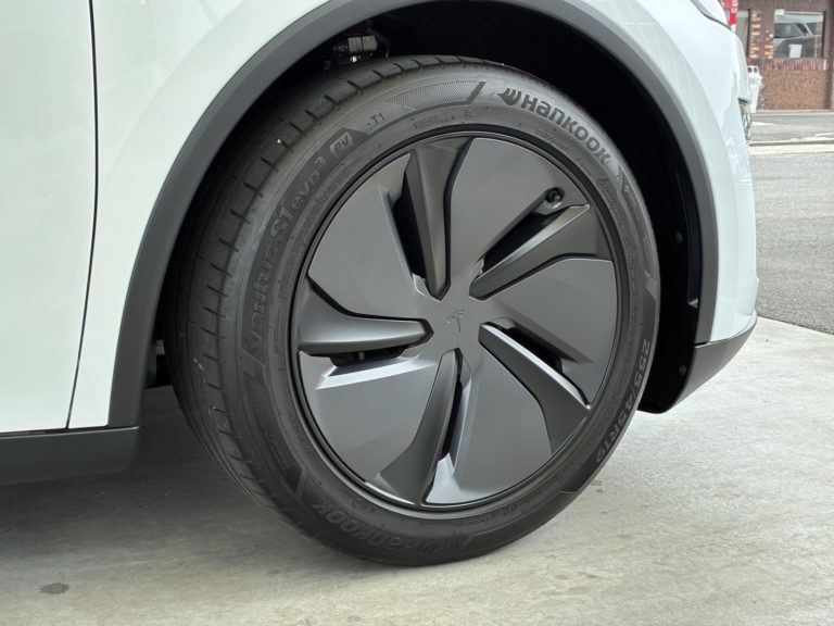 テスラ / モデルY